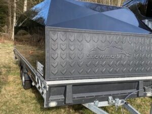 Snowmaster TT-435i kåpsläp med skruvtipp – 435×190 cm flak, 1 300 kg totalvikt