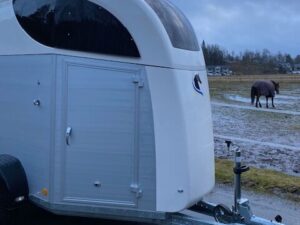 Clear Round Alu hästsläp – aluminium och GRP-konstruktion