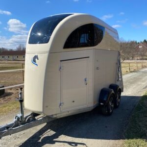 Clear Round Alu hästsläp – aluminium och GRP-konstruktion